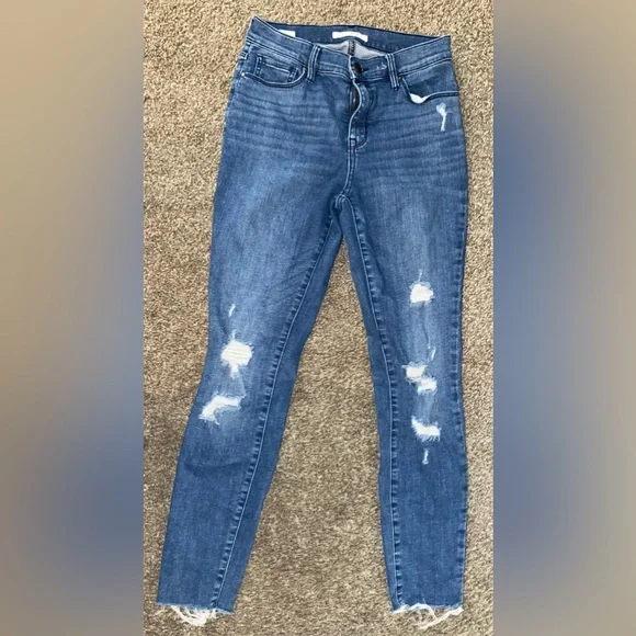 Jeans with holes - Picture 1 of 2